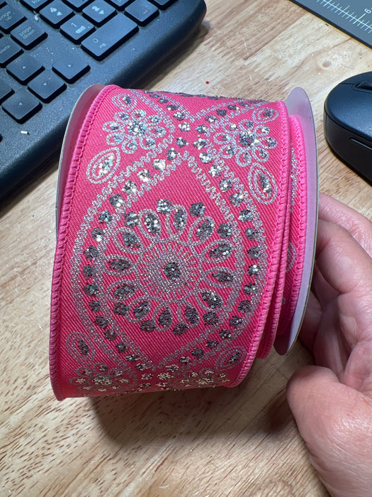 2.5"X10Yd Deluxe Wavy Floral Hot Pink/Silver RGE196211 - DecoExchange®