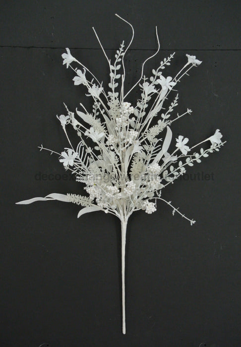 24 In Mixed Xmas Spray 63526-WT Greenery
