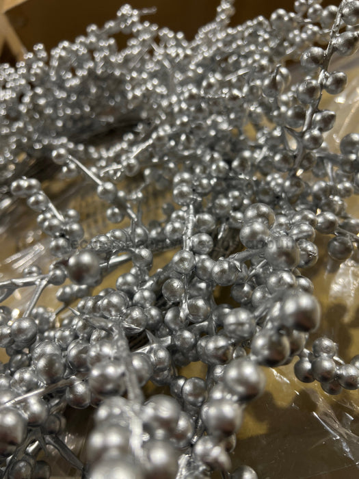 24’’Dia Mini Berry Twig Wreath Silver EC436026 base