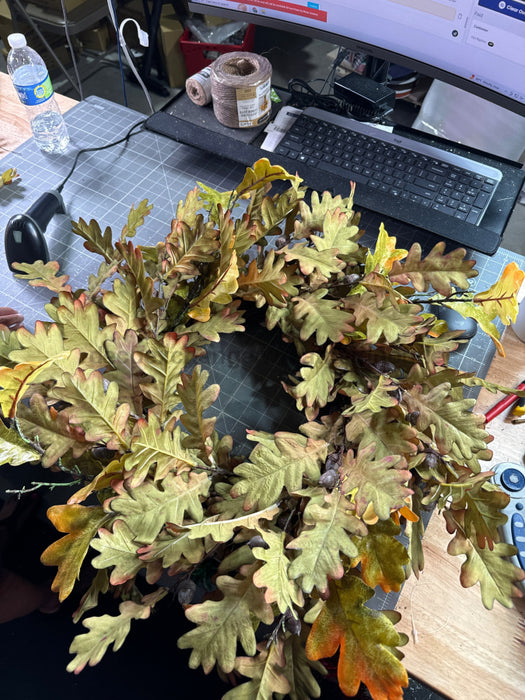 24In Oak Leaf Wreath 24F013S Grn