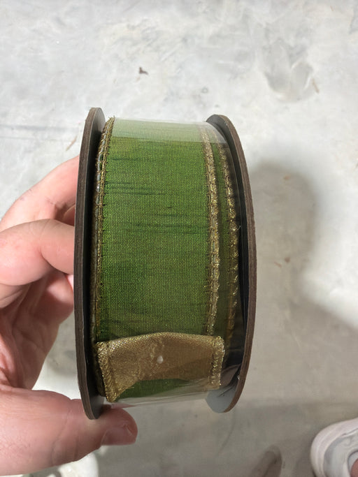 1.5” x 10yds slub dupion metallic gold back, grass green - DecoExchange®