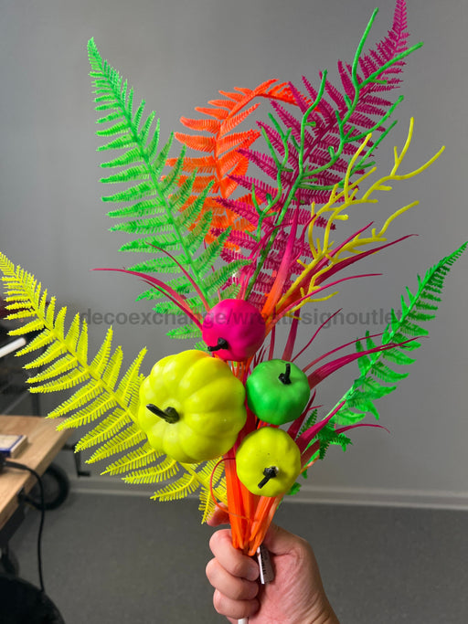 30 In Pumpkin Fern Grass 85308 Pick