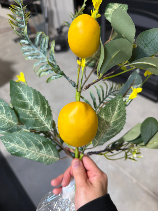 25In Spray-Lemon W.Daisy And Flocked Salal Leaves IP35555