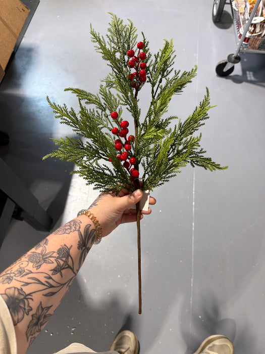 25in Spray-Mix Green Cypress Pine with Red Berry IP511515
