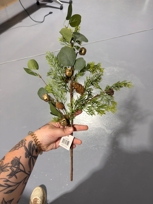18in Pick-Farm House Cedar with Silver Dollars and Gold Bells IP511905