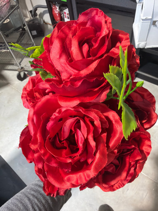 Cabbage Rose - 9 Stems - Red - 95944 - DecoExchange®