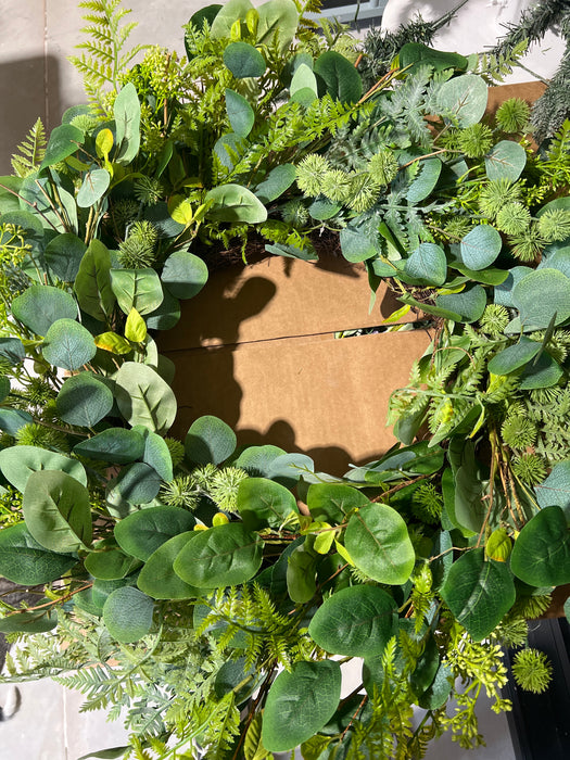 30" Eucalyptus&Pom Wreath 26S012M-GRN