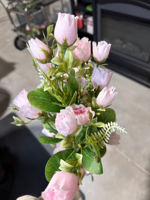 Rose Bud Bush - 7 Stems - Pink - 37405 - DecoExchange®