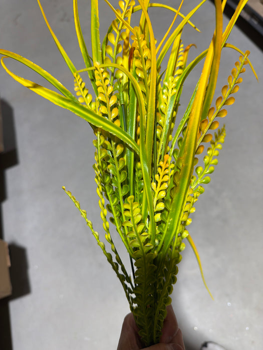 Plastic Mix Grass - 7 Stems - Orange - 59635 - DecoExchange®