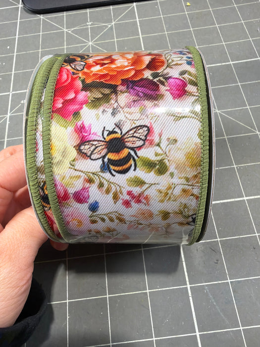 2.5"X10Yd Florals/Bees Ivy/White/Multi LS1240AM - DecoExchange