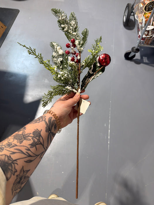 22in Spray-Snowy Holidays IP511766