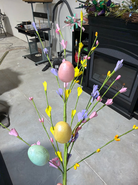 18In Spray-Candy Shop Easter Eggs With Forsythia IP35513