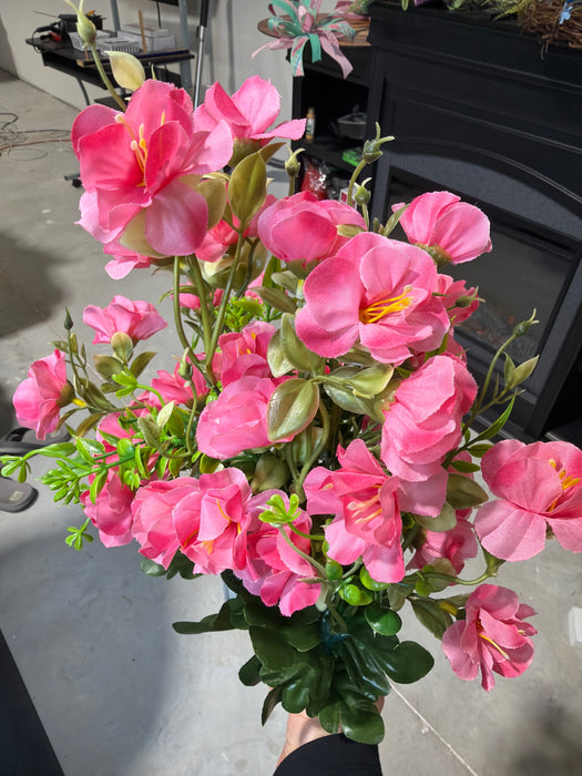 Azalea Bush - 9 Stems - Beauty - 37326