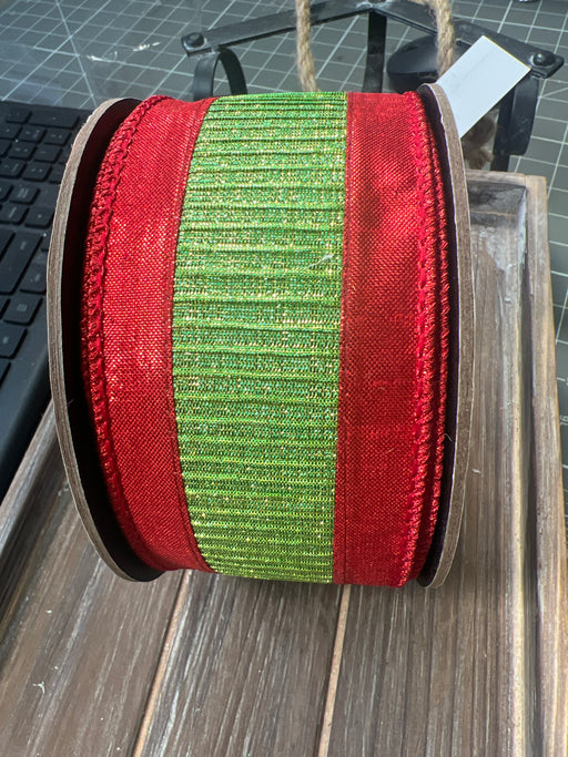 2.5“ X 10Yds Metallic Dupion Lime Green Pleated Center, Red 05-1257 - DecoExchange®