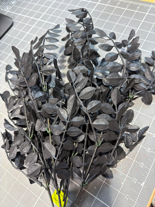 Plastic Wisteria Lvs Bush x 7 20" 57487BK