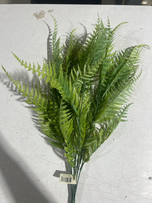 Plastic Fern - 7 Stems - Forest Green - 58172