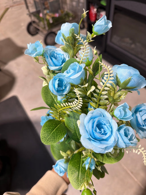 Rose Bush - 7 Stems - Light Blue - 37306 - DecoExchange®