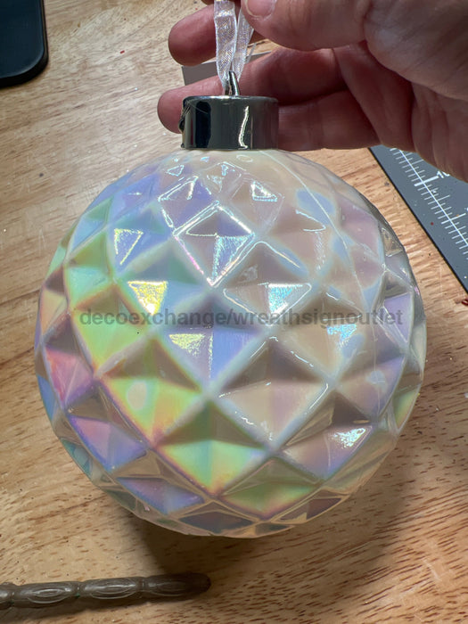 Faceted Orn 4.7’’ Wht 25652 Attachment