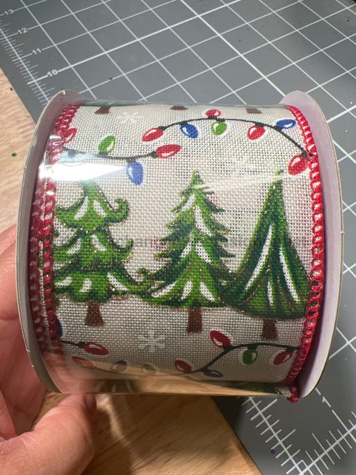 Ivry Lin/Grn Trees-Rd-Bl Lites 2.5’’X10Y 72566-40-25 Ribbon