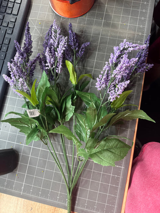 Large Heather Bush - 8 Stems- Purple Greenery
