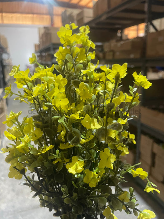 Mini Gypsophila Bush – 12 Stems Yellow 76622 Greenery