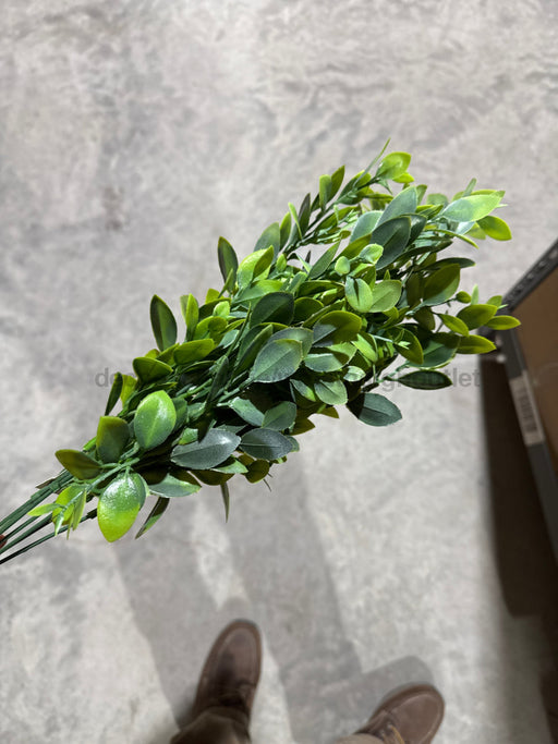 Plastic Boxwood – 7 Stems Fresh Green 57162 Greenery