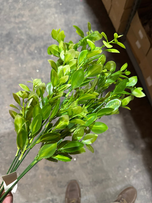 Plastic Boxwood – 7 Stems Green 57161 Greenery