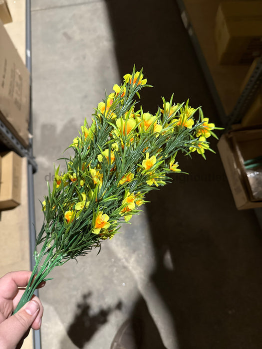 Plastic Grass W/ Cosmos – 7 Stems Yellow 65312 Greenery