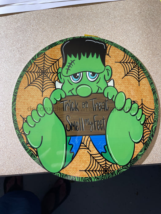 Wreath Sign, Halloween Smell My Feet 10" Round Metal Sign CR-006, DecoExchange, Sign For Wreath - DecoExchange