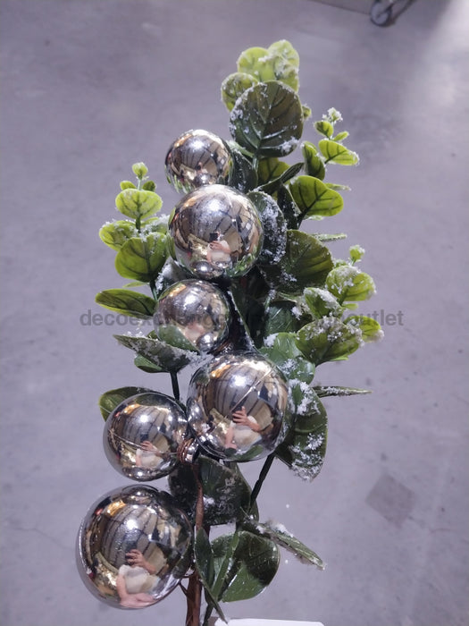 Xmas Berry W/Euc Spray Sil 68652 Greenery