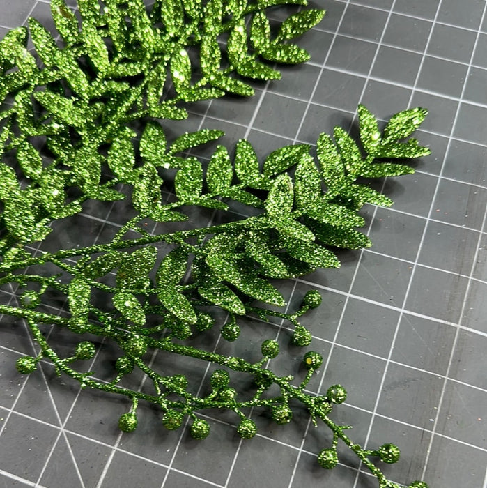 Xmas Leave Spray Grn 60904 Pick