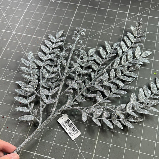 Xmas Leave Spray Silv 60902 Pick