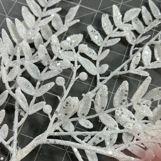 Xmas Leave Spray Wht 60905 Pick